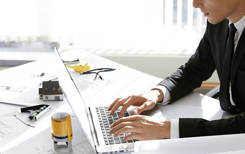 不論年薪100萬(wàn)或10萬(wàn)，你的收入都承載著你的時(shí)間